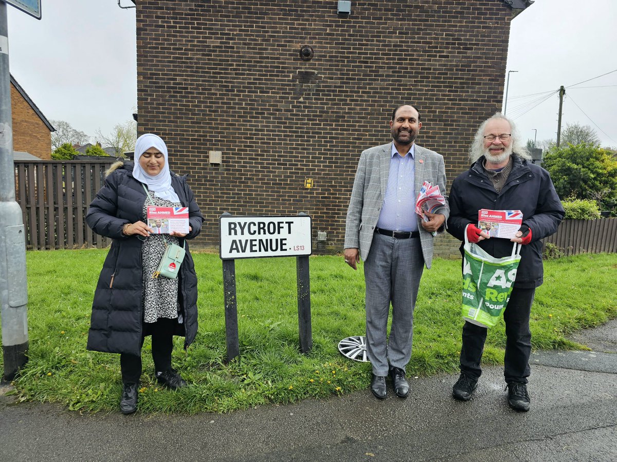 Brilliant leafletting session this morning with Tim Devereux . 

#voteriazahmed 
#voterachelreeves 
#votetracybrabin 
#voteforchange2024 
#votelabour🌹