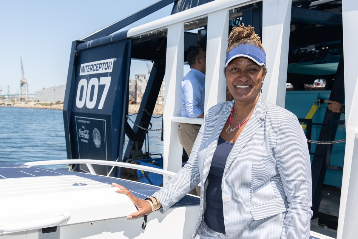 🌎 Happy #EarthDay! This morning Supervisor @HollyJMitchell is LIVE on @ktlamorningnews at the site of the #BallonaCreek Trash #Inteceptor007 talking about what #LACounty is doing to protect the planet and local waterways. Tune in to @ktla at 8amto learn more! #earthdayeveryday