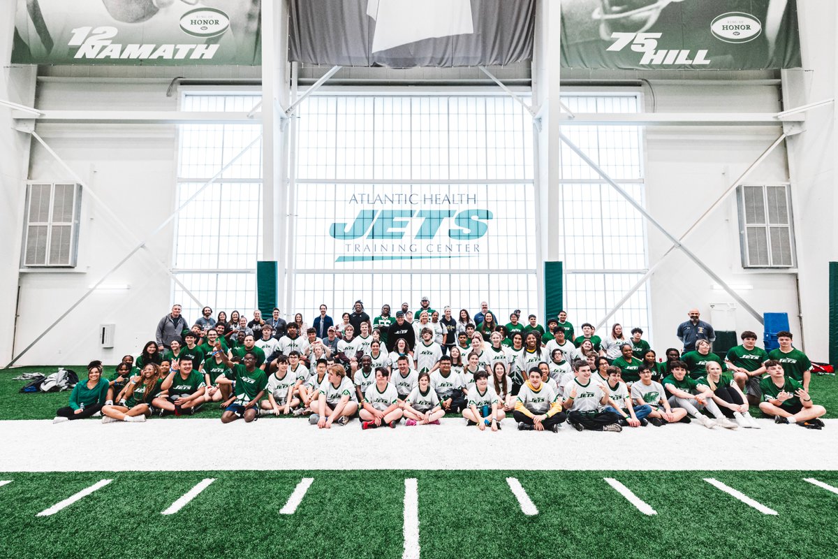 Last week, we launched our inaugural Unified High School Flag Football league🏈 Over 100 student-athletes came out to 1JD for a kickoff clinic to get ready for the regular season! Best of luck to our 4 teams this season - @MSDK12 @MorrisKnollsHS @RoxburyHS @wohssportsnj