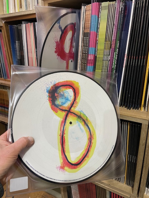 Looks like we will have some copies of this @KaiserChiefs @RSDUK picture disc when we go online at 8pm tonight. #RSD24 crashrecords.co.uk/collections/re…