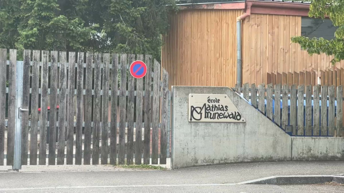 BFM_Alsace's tweet photo. 🔴 INFO BFM ALSACE
Un tiers des professeurs de l'école Steiner de Wintzenheim exercent sans autorisation
https://t.co/hzlumA5TZZ https://t.co/AVhvvyPd9s