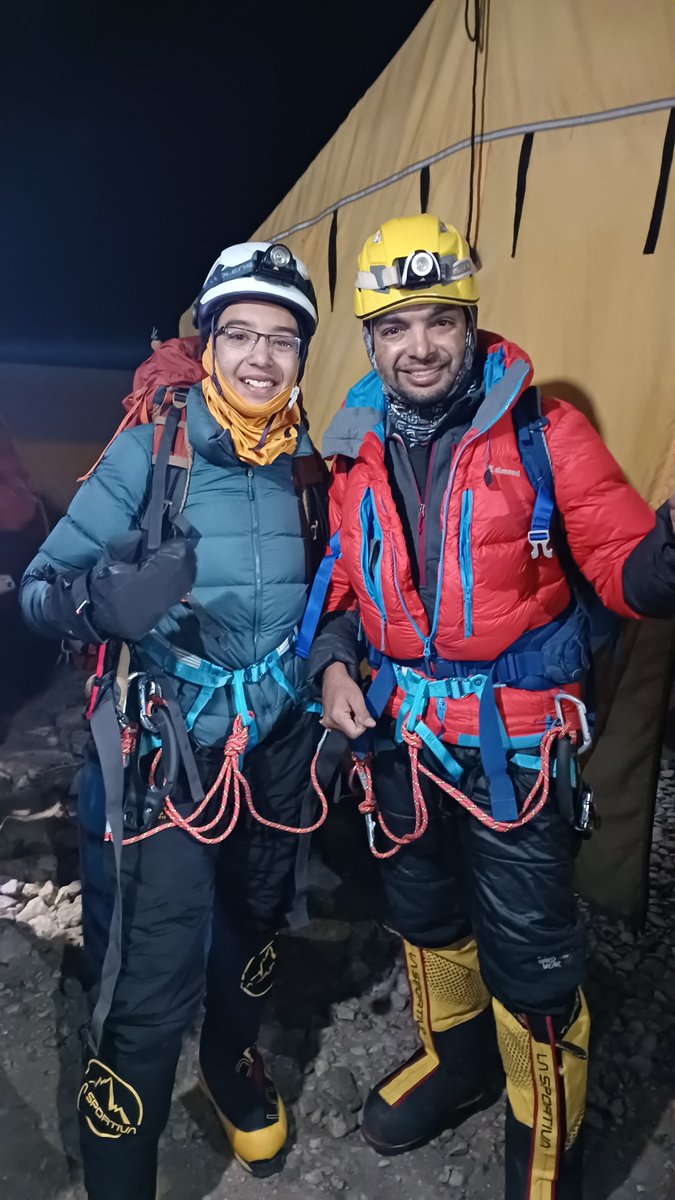 Ms Kaamya Karthikeyan, a 16-year-old class XII student at Navy Children School, Mumbai, summitted the 6,113 m high Mt. Lobuche East in Nepal on 18 Apr, as part of her acclimatisation to summit Mt. Everest next month. @SpokespersonMoD @HQ_IDS_India @indiannavy @IndiannavyMedia