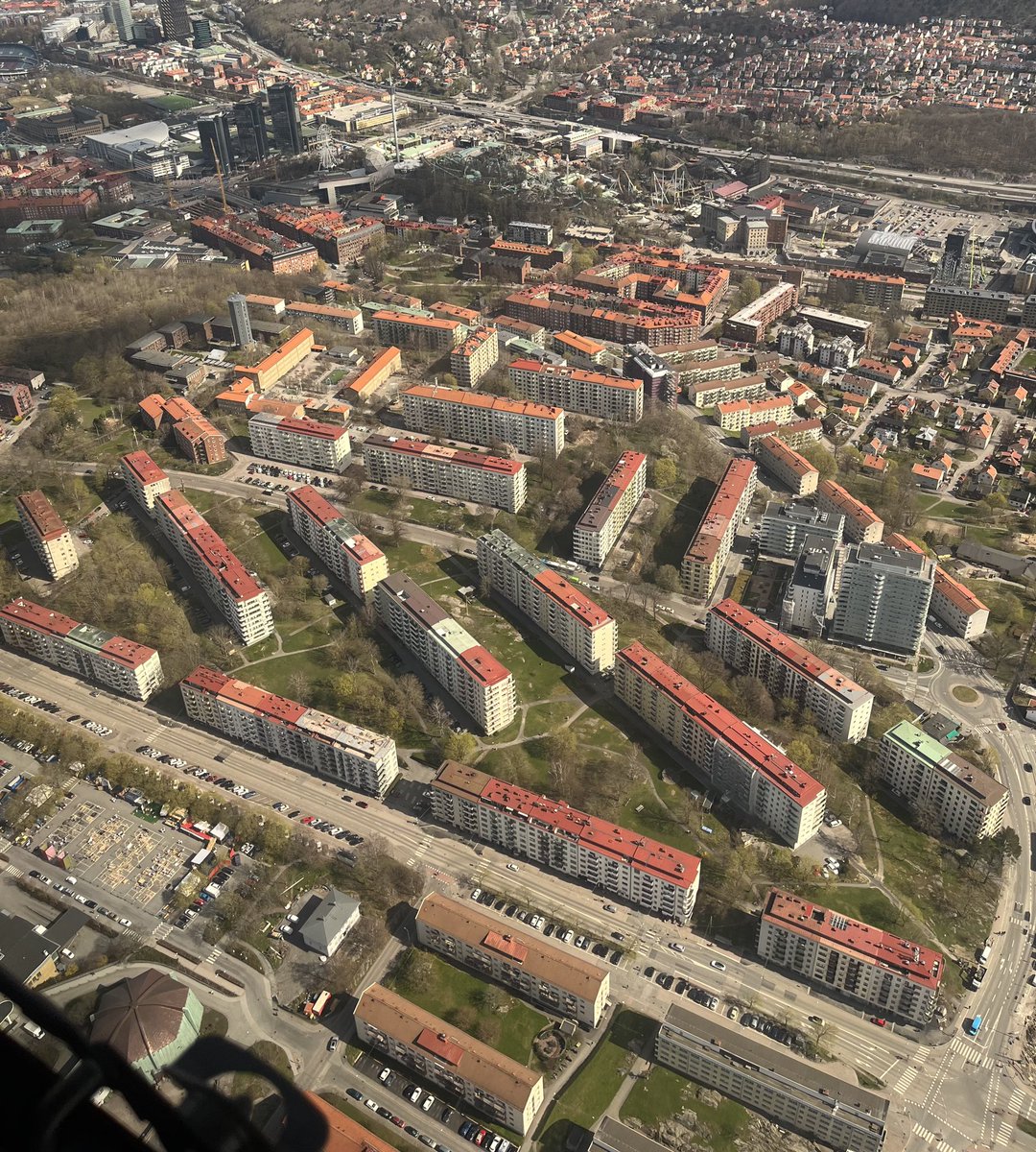 Underbar utsikt över Johanneberg i dag, tagen under min tur med elflygplan över Göteborg. Och tittar man riktigt noga ser man också Liseberg i mitten av bilden.