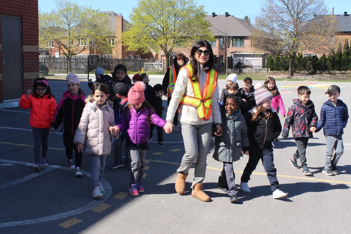 StGregoryCA's tweet photo. We 'Pause to Play' on this beautiful Earth Day. @YorkRegionGovt #pausetoplay @ycdsb @WigstonJennifer https://t.co/G7tOcAqy5F