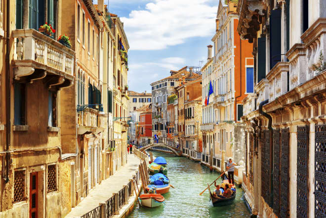 Italy Just Announced a Digital Nomad Visa (Finally!) dlvr.it/T5rvLY #digitalnomads #Italy #News #RealEstate #Travel | BidBuddy.com