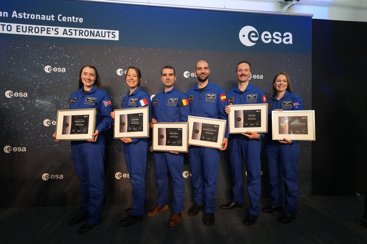 Congratulations to @esa's new class of #astronauts! I am truly proud. Leading this exceptional team through basic training, whether in the sky, water, or on land, has been an incredible honour. Enjoy your wings—you've earned them. #ESAastro2022 #TheHoppers