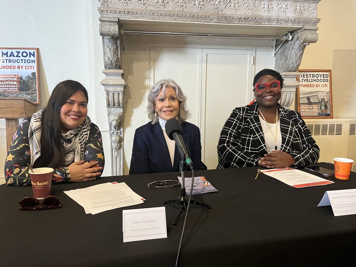 Oh <a href="/Citi/">Citi</a> are you scared? You should be. Today <a href="/Janefonda/">Jane Seymour Fonda</a> <a href="/Mzozane/">Roishetta Ozane</a> and <a href="/zhaabowekwe/">tara houska ᔖᐳᐌᑴ</a> are among those gathering to give evidence on your role in backing fossil fuel projects &amp; companies hurting Black, brown &amp; Indigenous communities