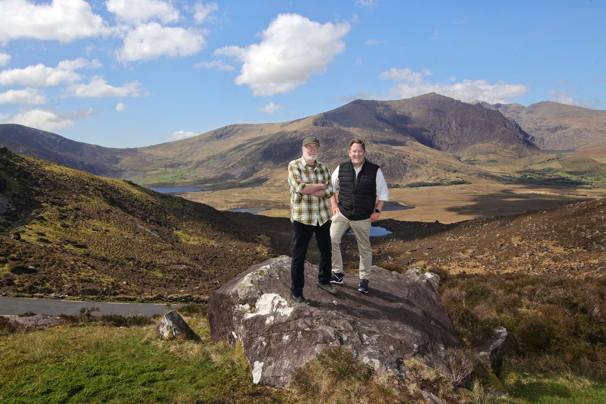 D'fhógair an tAire Tithíochta, Rialtais Áitiúil agus Oidhreachta Darragh O’Brien agus an tAire Stáit Malcolm Noonan go hoifigiúil inniu in Óstán na Sceilge sa Daingean go mbeidh páirc náisiúnta mara á dhéanamh do 70,000 acra i gCorca Dhuibhne.