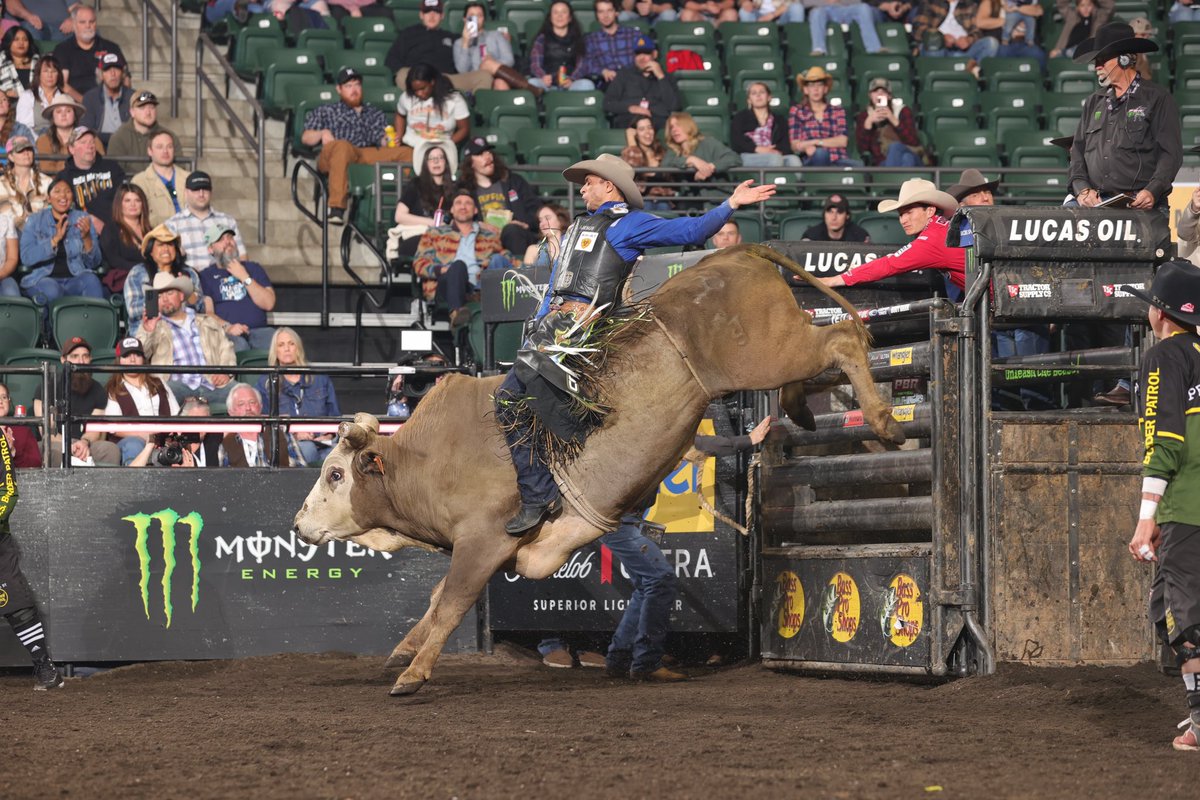 Heading into the last @PBR Unleash the Beast Regular Season Event, #TeamCooperTire Rider, Eduardo Aparecido currently sits 3rd in the World Standings! See the full standings ⬇️ Standings: pbr.com/tours/unleash-… #TeamCooperTire #BeCowboy