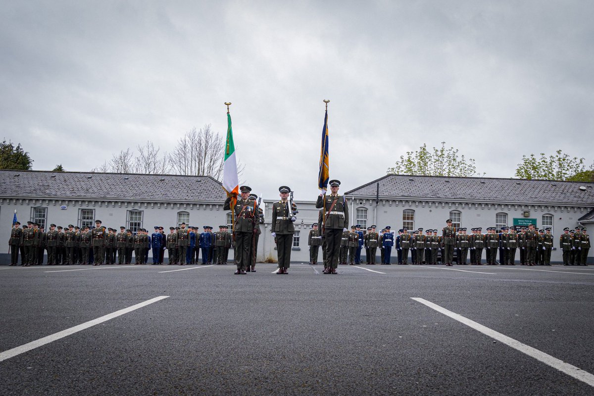 Congratulations to the newly qualified @IrishAirCorps pilots from the 29th Young Officer Course who received their military pilots wings last Friday. Also pictured are members of 99th Cadet class who were commissioned last Wednesday and will soon begin their flying training.