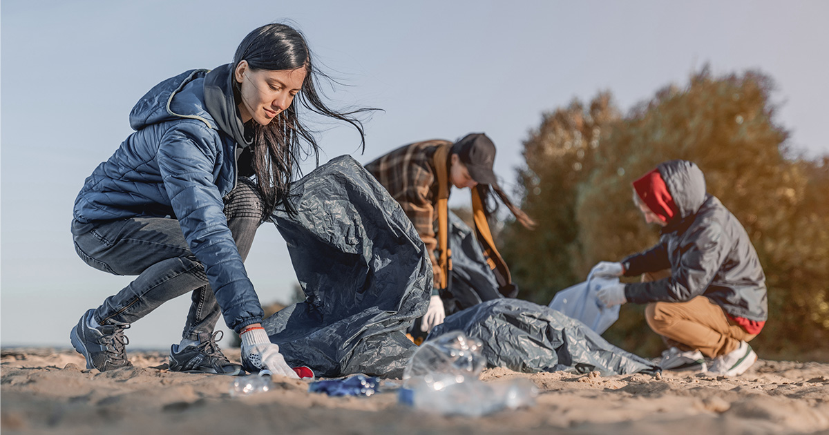 Canada has a dream of a future with zero plastic waste. 🌱 This #EarthDay, learn how to turn the tide on trash with tips from @environmentca. It has resources for individuals, educators, businesses and more! bit.ly/3IN0a8W