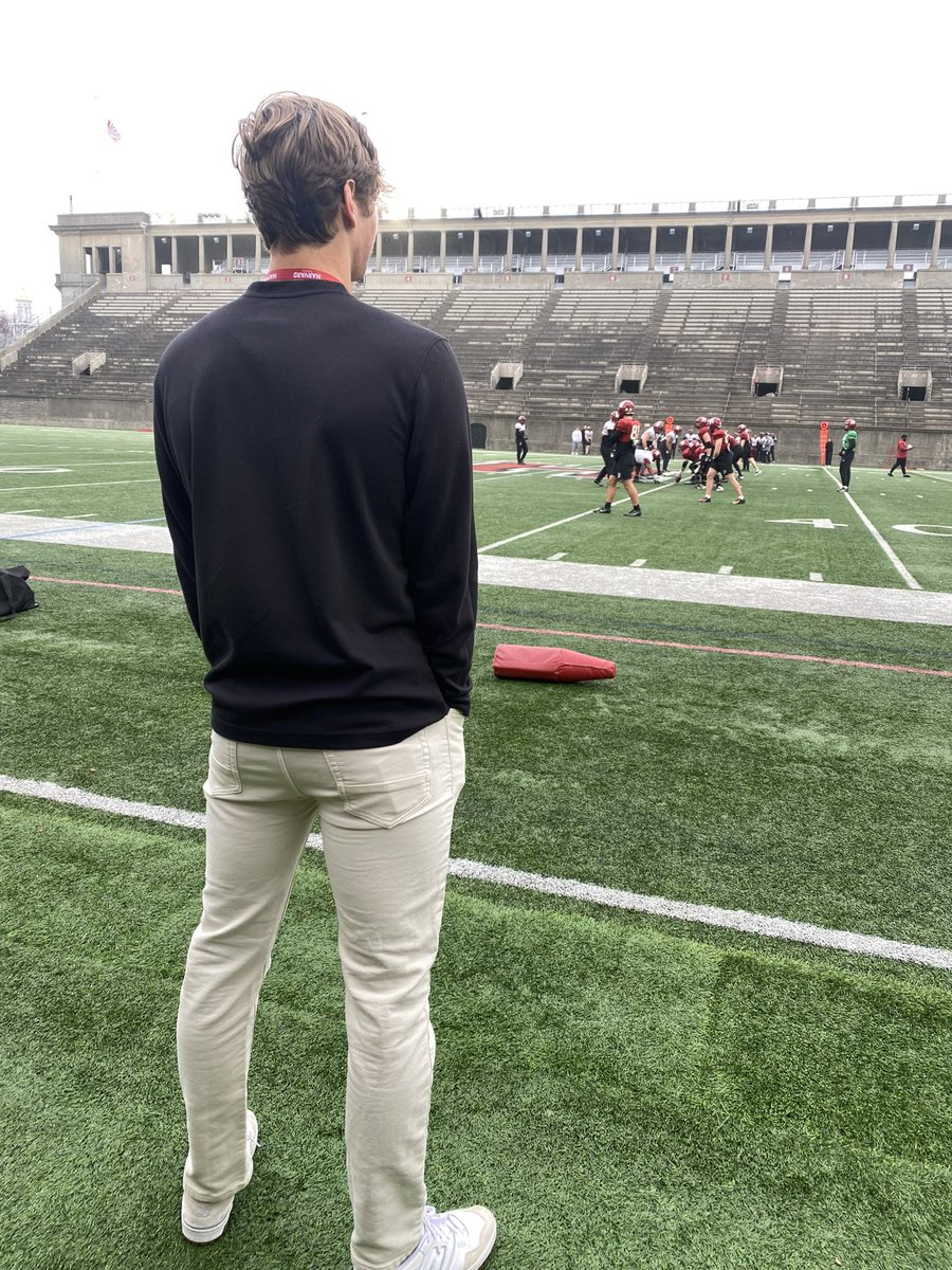 Got the opportunity to travel up to practice and meetings with the impressive @HarvardFootball . Thank you to @CoachCraw and the team for the invite! @OceansideFootb1 @CoachChadWilkes @CoachSollazzo @TGurley81