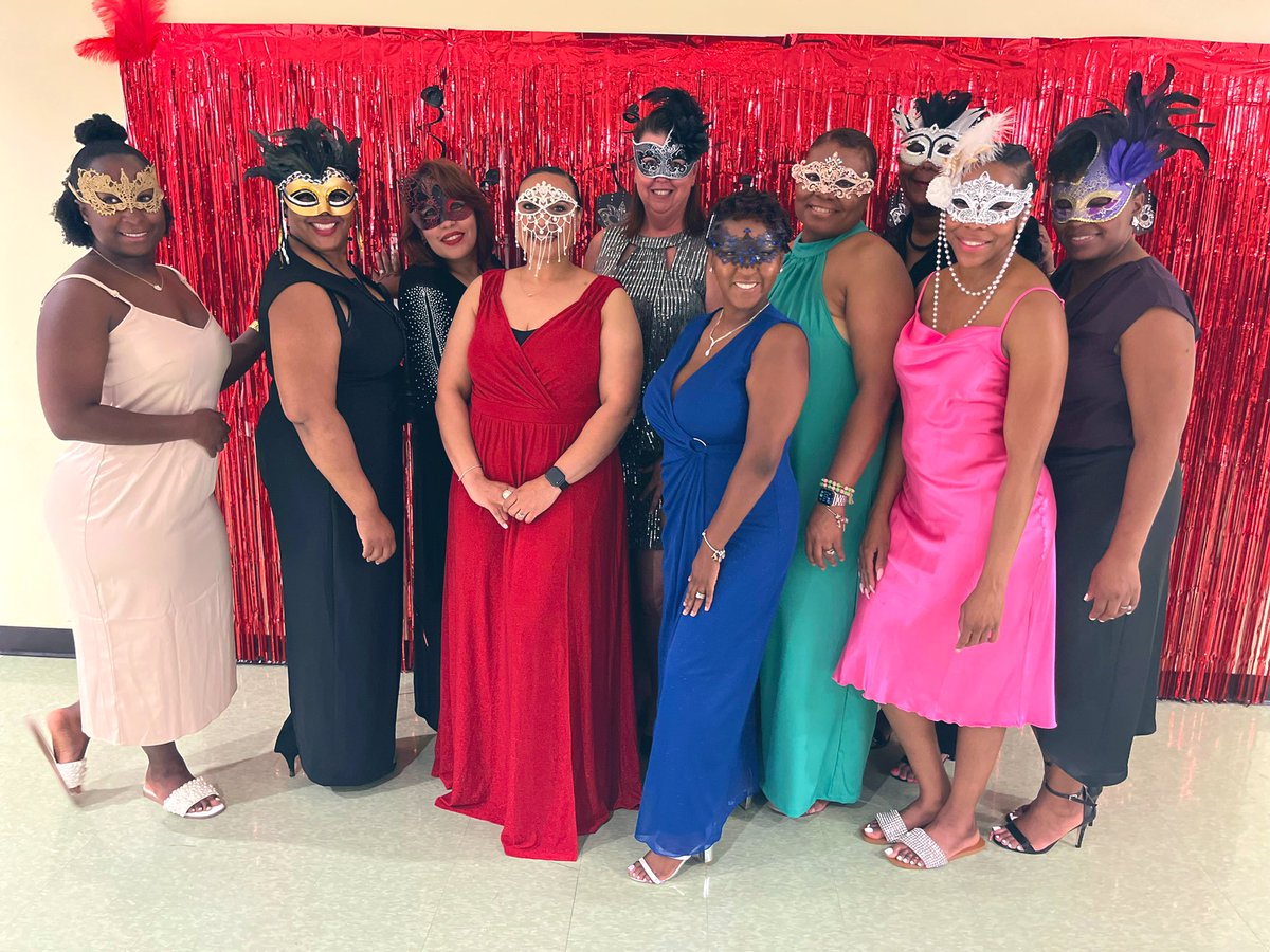 kelsedwards1016's tweet photo. Admin and Core at our Masquerade Ball 🎭 Don’t we look lovely. #dance #fcs @IsonSpringsES @LakashaLee @TruesdaleAP https://t.co/FRCGQ8z15P