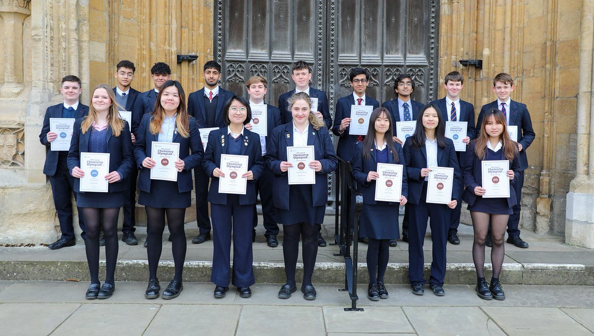 Norwich School's Sixth Form Chemists recently took part in the @RoySocChem annual Olympiad competition, with our highest ever total of 29 pupils receiving awards! 🥇🥈🥉⁠ ⁠ Read more: tinyurl.com/sfryp35k ⁠ #thevoiceofachievement #oneschoolmanyvoices