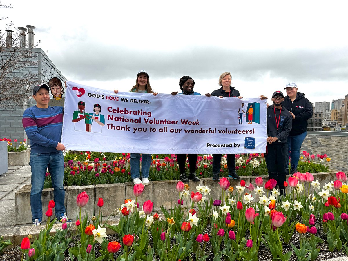 It’s #NationalVolunteerWeek and our Volunteer Department is sending a big bouquet of thanks to our 23,000+ volunteers! From Roberto, Annalee, Tulah, Yolanda, Shari, Rich, Shaine, and the rest of the God’s Love We Deliver staff, thank you! We are blooming with gratitude 🌷