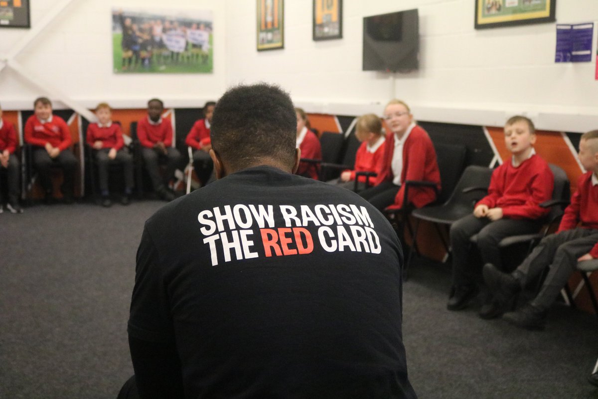 Today, we held an @SRTRC_England event at the Tigers Trust Arena for three of our partnered Primary Schools. Students joined workshops on racial issues, toured the MKM Stadium, and had a lively Q&A with our special guests! 👉 Read more: shorturl.at/uwx24 #PLPrimaryStars