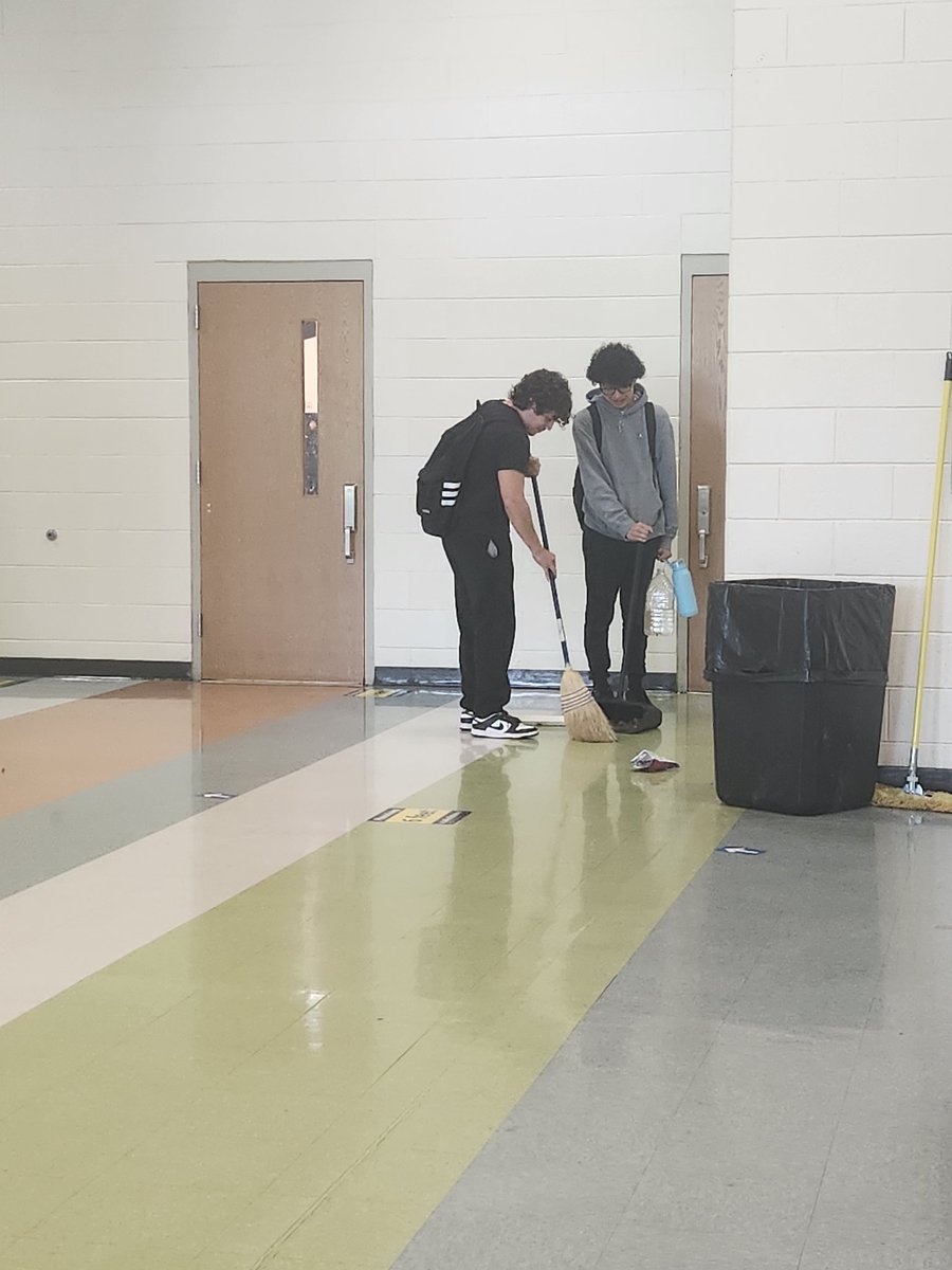 Character. Doing the right thing regardless of who is watching. We talk about it EVERY Monday. It's our Core Value #1. I caught 2027 LB Chris Sanchez exemplifying it by sweeping up someone else's mess today after lunch.