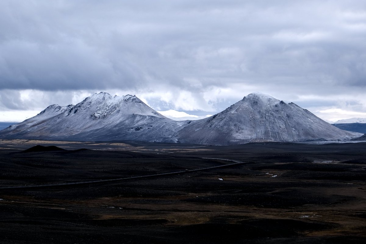 Seroreyes's tweet photo. #Islandia Tierra de hielo y fuego! https://t.co/QNywOR9TMr