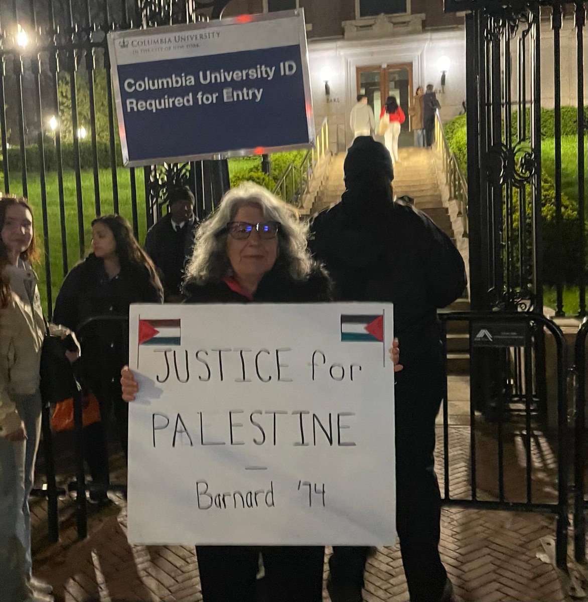 PhillyEducator's tweet photo. @DanielDenvir Dan, I agree with you. I was there. But I have a question. Where on the left is critique of some of the politics of groups like PSL? https://t.co/QoOGcONQUP