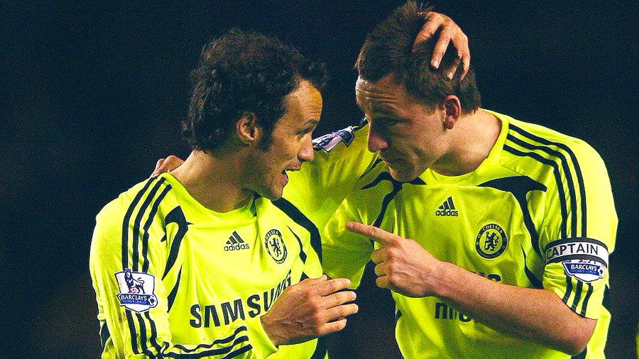 • Record breaking 15 goals conceded in 38 games. 
• In the 6 seasons they started together, Chelsea won 3 PL titles. 
• A 54% clean sheet record when starting with Čech.  

John Terry and Ricardo Carvalho. The greatest CB partnership in Premier League history 🐐