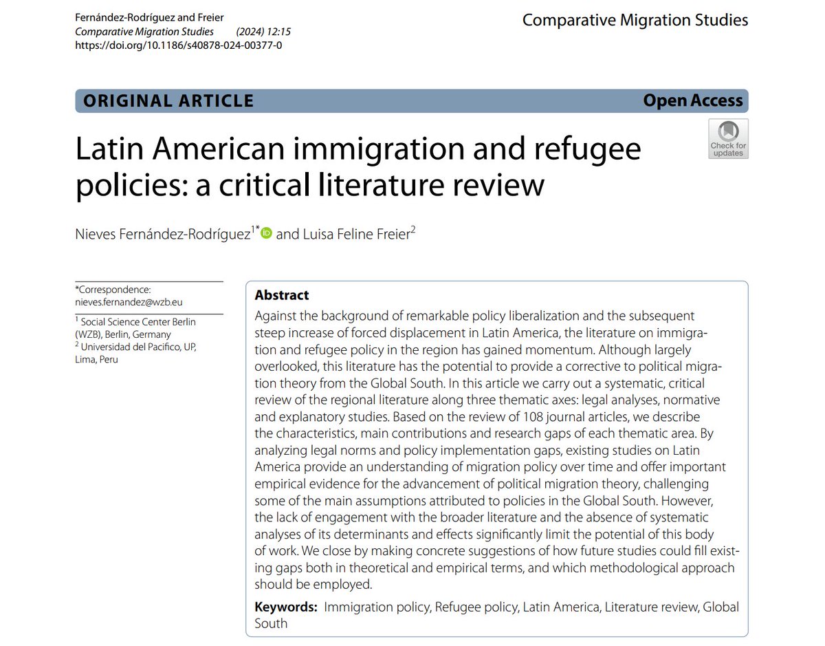 🚨¿Qué dice la literatura sobre las políticas de migración y refugio en América Latina? Para responder a esta pregunta nuestra investigadora @NievesFerRod y nuestra directora @FelineFreier analizaron 108 artículos publicados durante 53 años. Te contamos algunos de sus hallazgos🧵