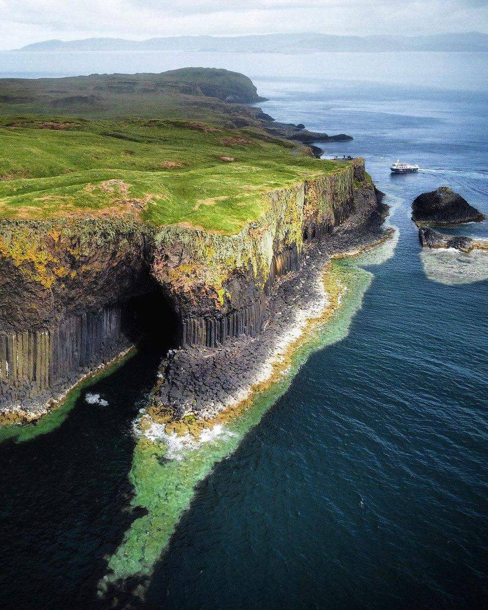 Fingals Cave , Isle of Staffa. 🏴󠁧󠁢󠁳󠁣󠁴󠁿