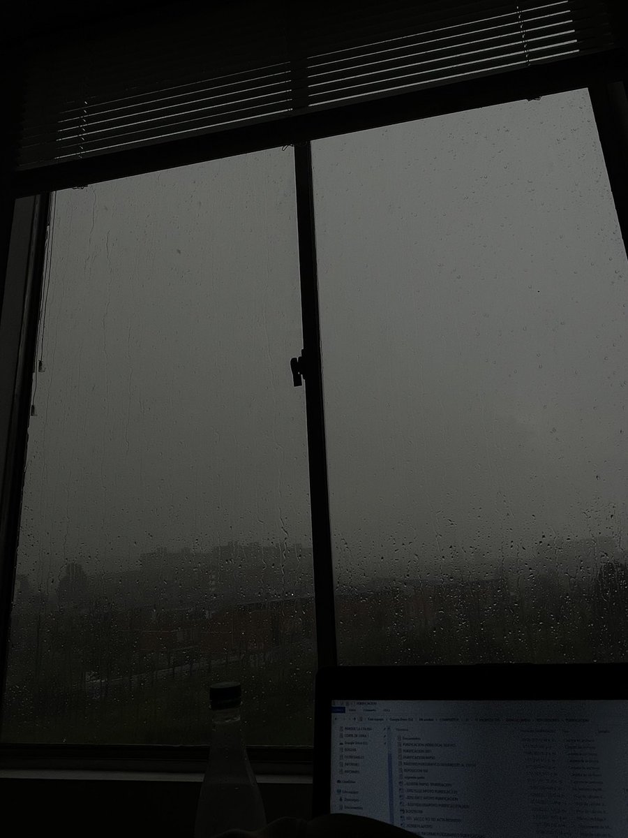 andrescarmu_'s tweet photo. Por lo que más quieras quédate así Bogotá 🕯️ https://t.co/wX2bRhQP3A