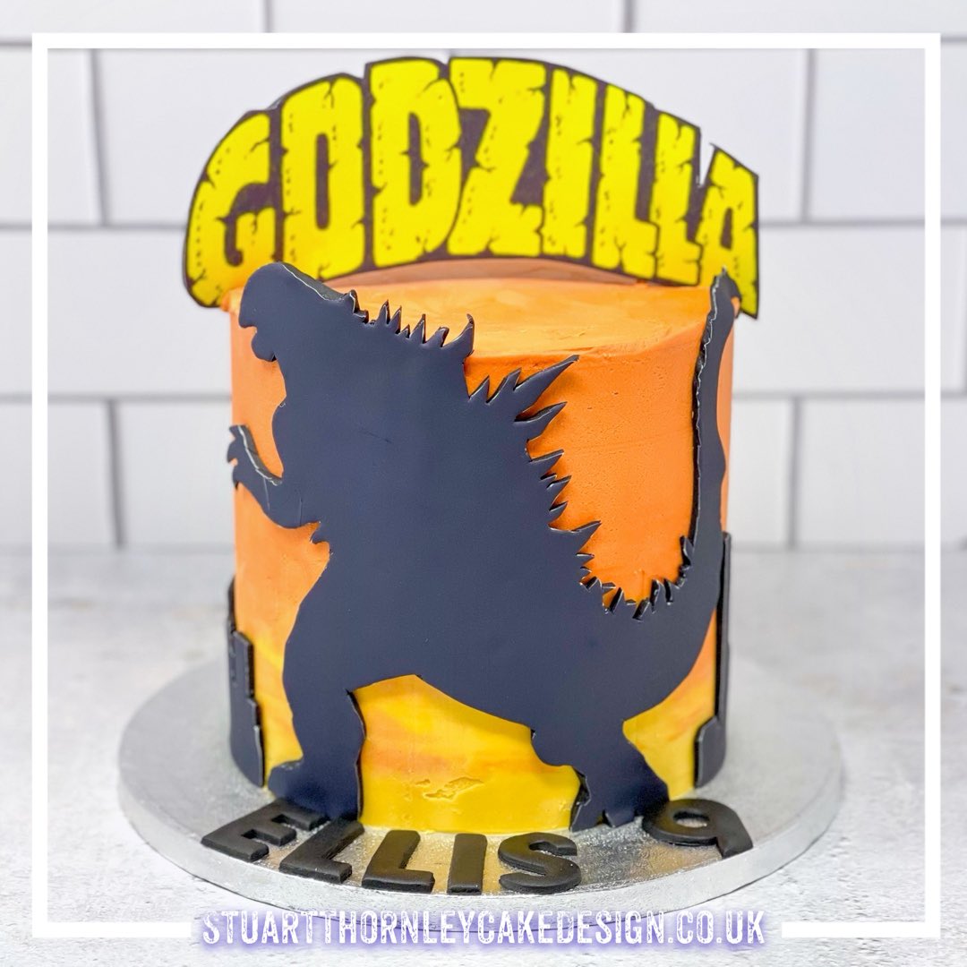 Godzilla #BirthdayCake

Interested in ordering a bespoke celebration cake? Fill out the enquiry form here👉 stuartthornleycakedesign.co.uk/bespokecelebra… 🙂

#StuartThornleyCakeDesign #Est2010 #Dukinfield #Cheshire 🎂🍰🧁