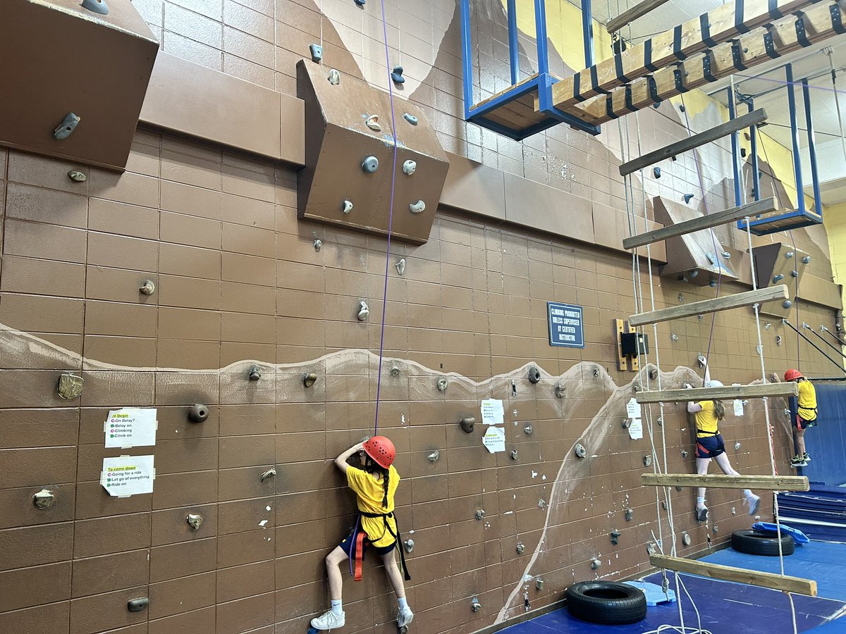 We absolutely love seeing our students honing their team building and collaboration skills while scaling new heights with climbing activities! Learning and fitness in one - talk about a win-win. 💙💛 @mgsd70 #inspire70