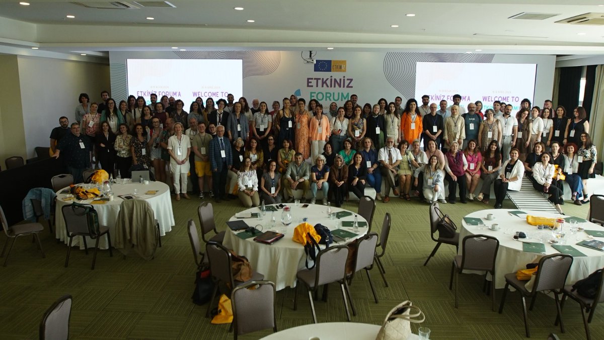 4th ETKINIZ FORUM took place in Antalya with the participation of around 200 human rights organisation representatives from different cities of Türkiye and international CSOs, of International human rights monitoring mechanisms (e.g. UN, EIN, CRIN, ICJ) and from academia.
