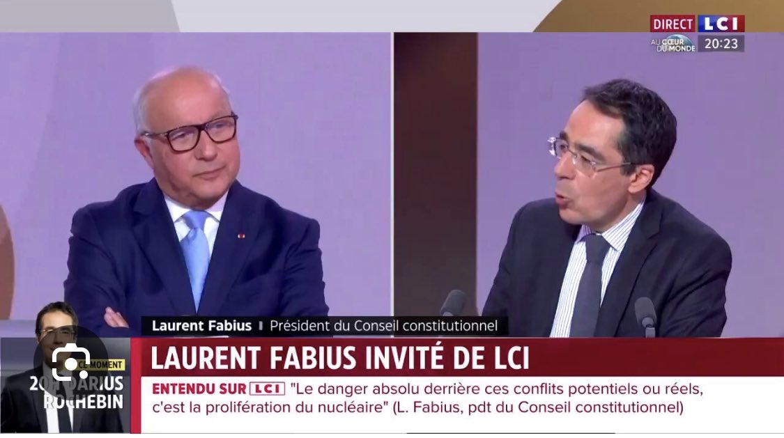 Ce qui m’insupporte le plus c’est de voir tous ces hommes politiques qui n’ont rien à envier aux pires crapules de la terre être reçus avec obséquiosité et flagornerie par tous les suces-boules du PAF genre Duhamel, Rochebin, Barbier, Cohen, au lieu de se faire pourrir la gueule.