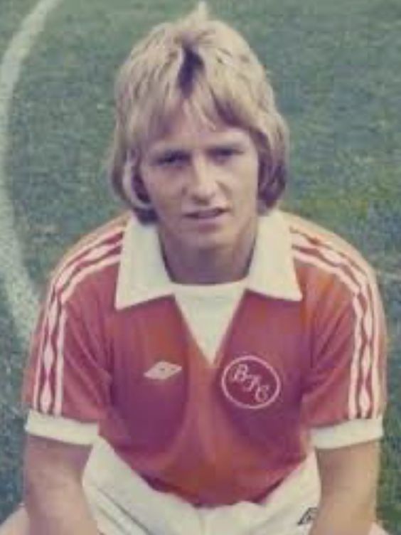 FootballRetroPlus tweet media