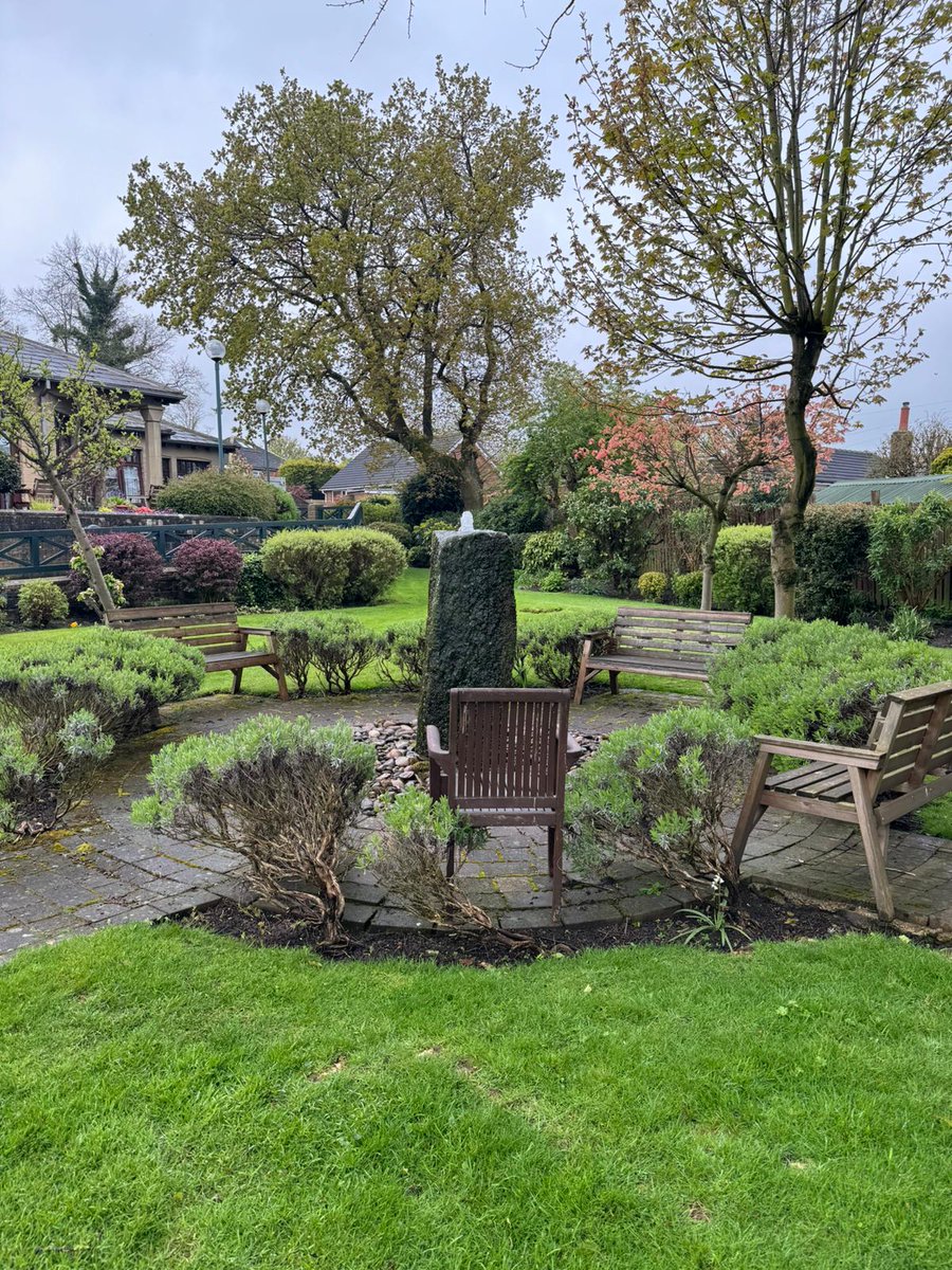 HStayingwell's tweet photo. It was nice visiting @OvergateHospice to learn about services offered to the community. Nice to hear about the new build appeal and plans. Thanks to the team for being so welcoming and see you soon 🤗 https://t.co/JDM2vzSkKq