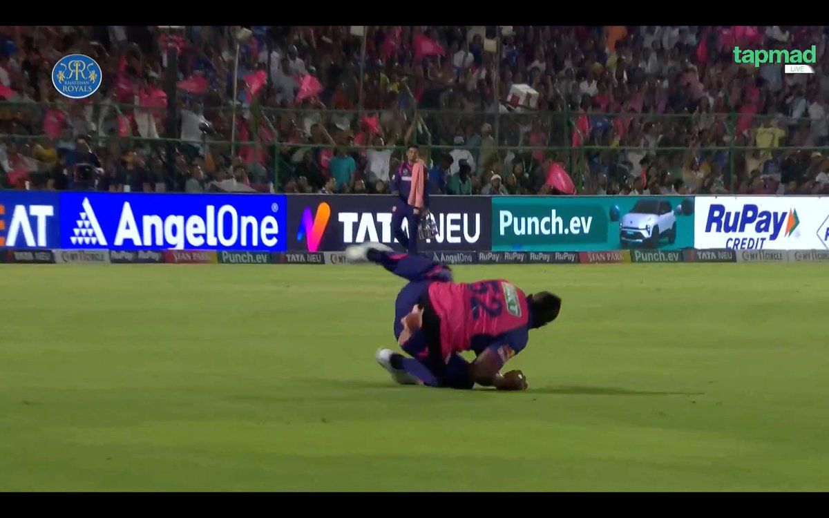 AqdasRehman's tweet photo. Brilliant innings come to an end from Tilak Varma!
SANDY!! 🔥🔥
#RRvMI #IPL204 https://t.co/WrN7yUQyfm