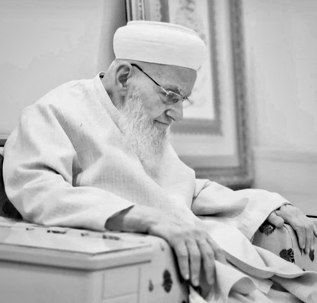 erbakanfatih's tweet photo. “Alimin ölümü, alemin ölümü gibidir.”

Anadolu’da binlerce talebenin yetişmesine vesile olan Hasan Efendi Hz’lerine Cenab-ı Allah’tan rahmet, sevenlerine başsağlığı dilerim. Mekanı cennet makamı âli olsun.. https://t.co/qqwkzBqswZ