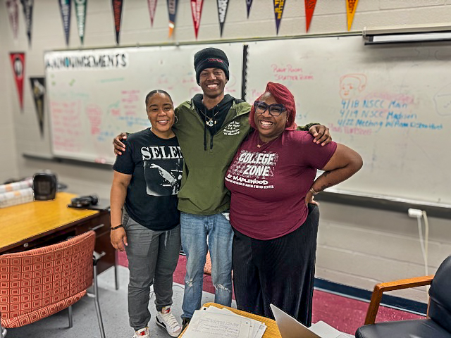 Congrats to our @ScarlettFndt Family Foundation Scholarship winners: Christian, Kicharlo, Arian & Traivon! All are high school seniors at one of #MOBC’s #AcademicStudentUnions: @TopFloorSHS at @StratfordSTEM @collegezonemhs at @PantherNation_1 & The Hub at Hunters Lane.