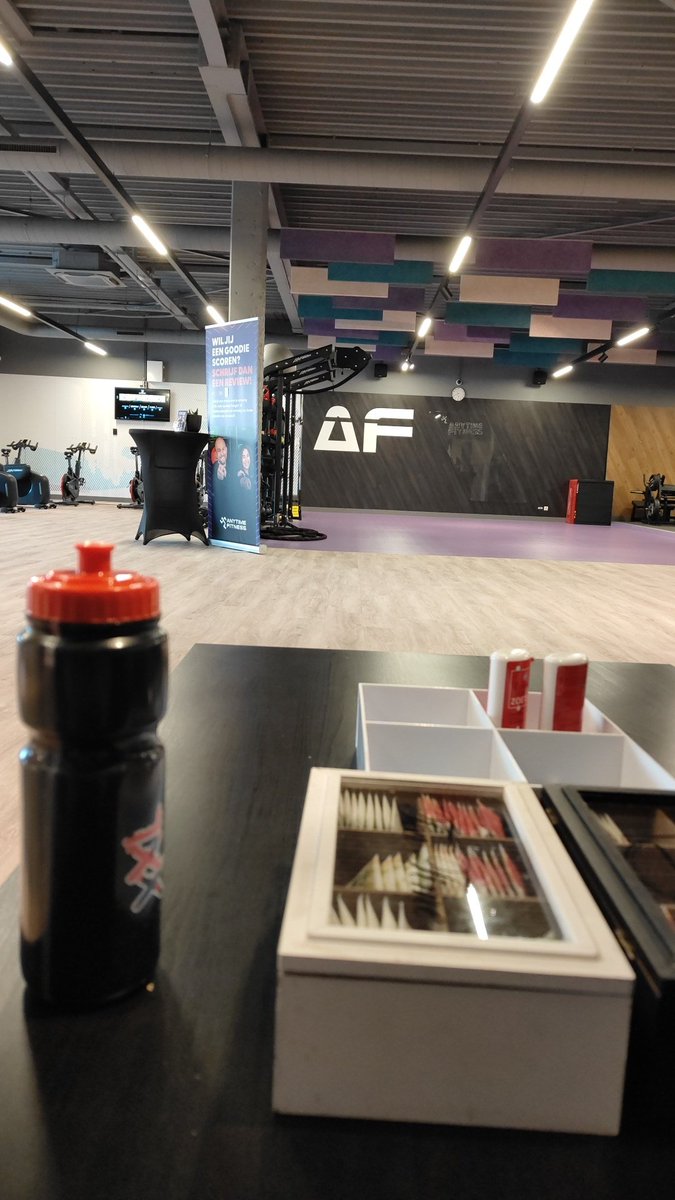 Dave76XXX's tweet image. Training 1 deze week...#changinglife....
#fitboydavey op zoek naar die #summerbody2027 met zijn #fitdutchylifestyle enzo....#dagvandeaarde