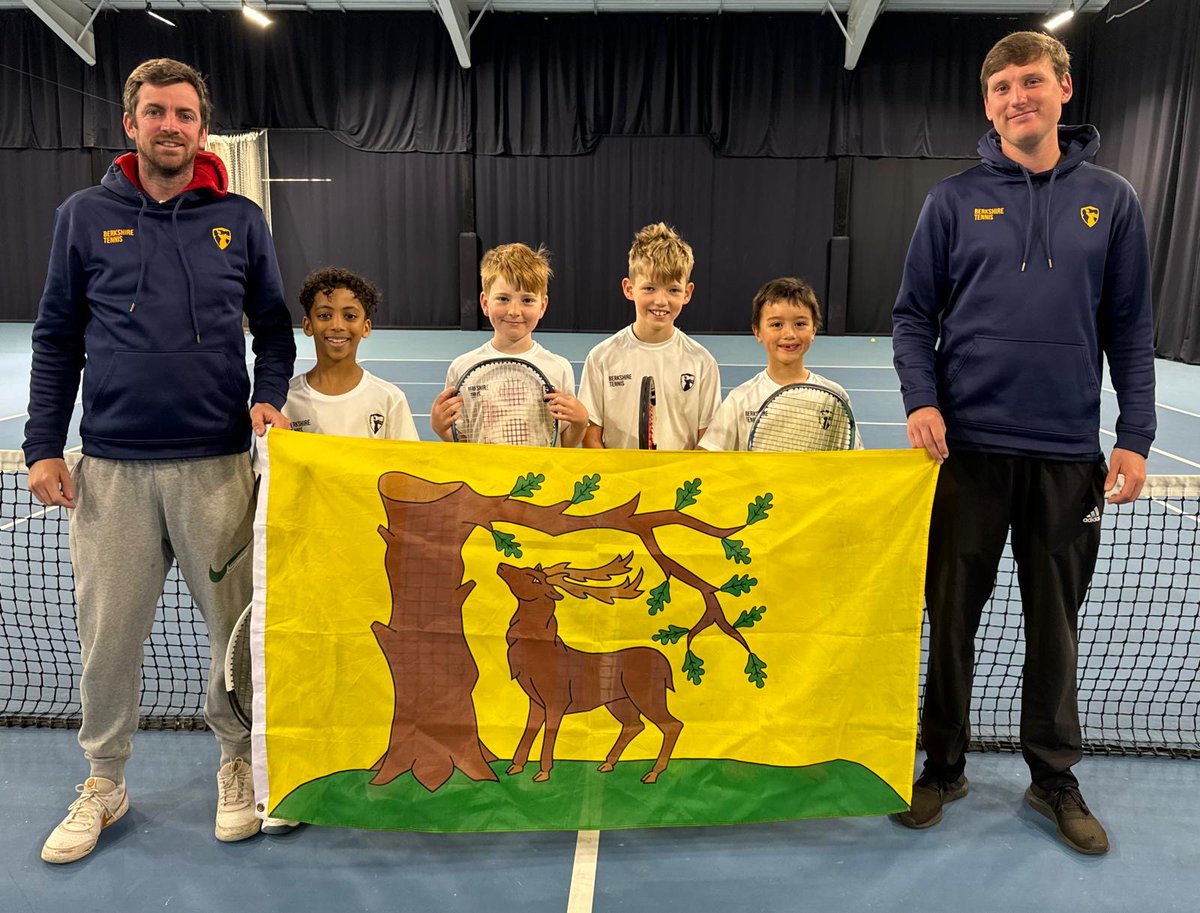 A huge well done to the Berkshire 9U boys team who played in the County Cup South Area Finals in Southampton yesterday. Tough matches, but lots of new experience and learnings under their belts for the future. Well done boys👏 #countycup @LTACompetitions