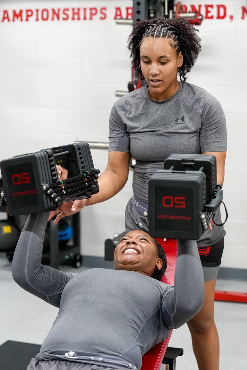 Strength in EVERY rep🏋️‍♂️ #NeverFold #WeAreLU