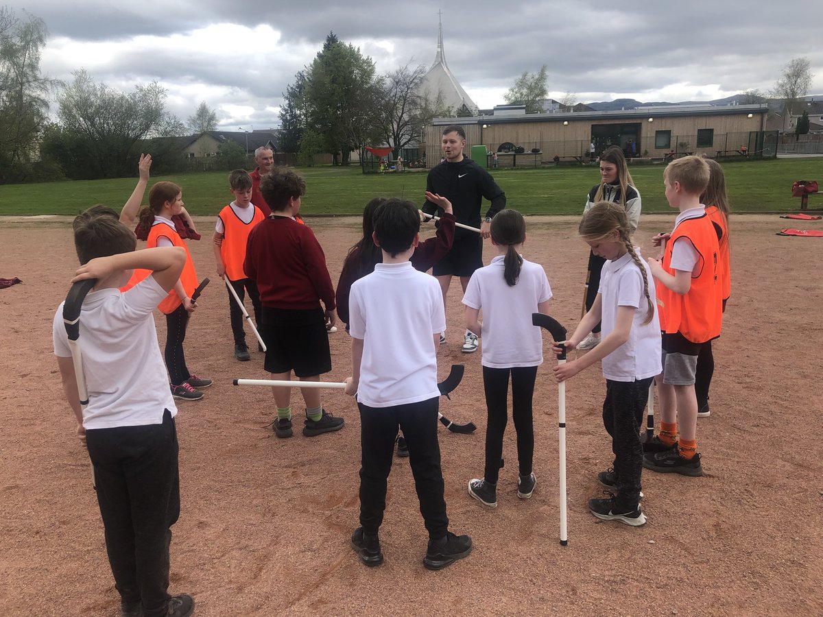 Our primary 5 and 6 pupils enjoyed a fantastic shinty session courtesy of @camanchd. We will be running sessions on a Monday after school and will be looking to arrange friendly fixtures in the near future. 🏑