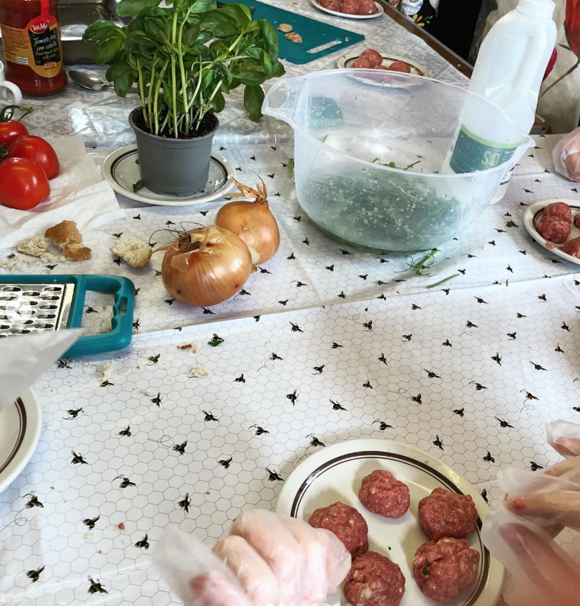 Not forgetting all the #Spanish/Catalan food on the menu for the youngsters to cook, prepare & taste, from pan con tomate and torrijas to albóndigas, empanadas & croquetas! What’s not to love about this cuisine ;-) #learningthroughcooking #tasting #HAF2024 instagram.com/p/C6EX7Pbouko/…