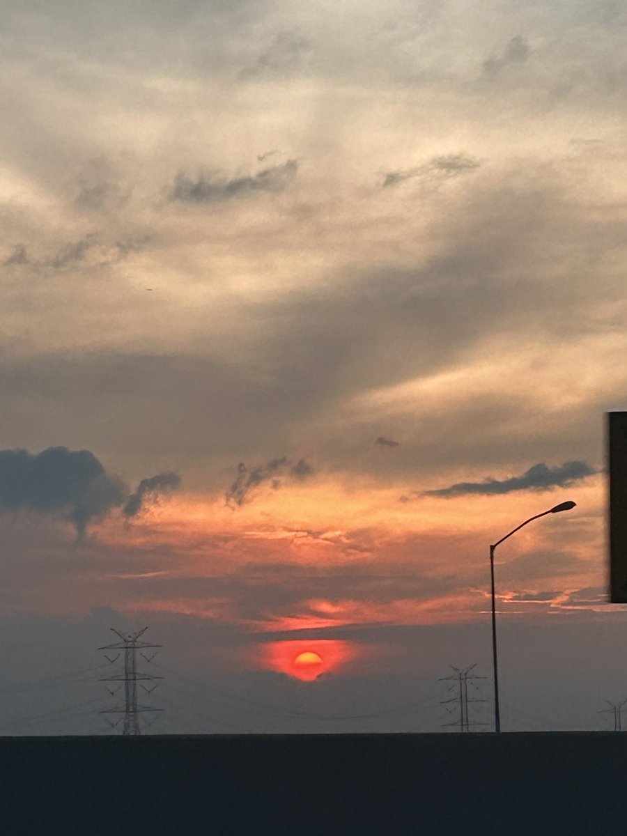 suci_4u's tweet photo. ..another beautiful #sunset .. 
..it reminds me of you..
#Memories https://t.co/XqGeFiUzEz