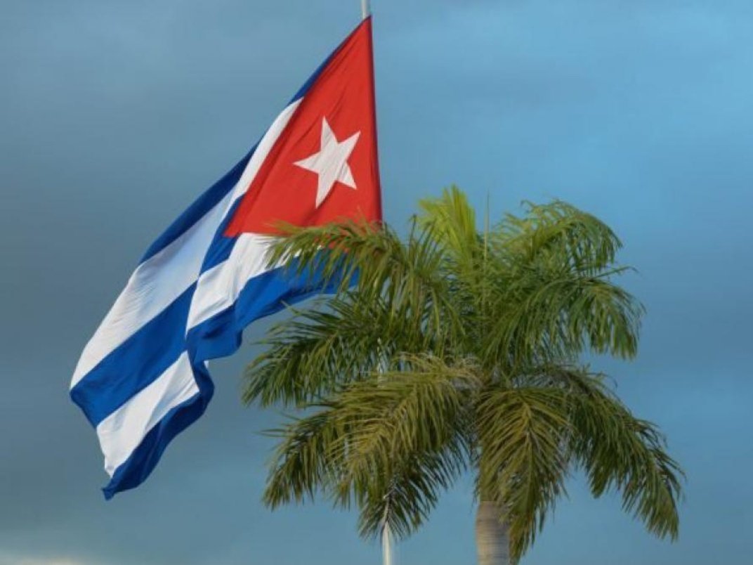 De patria hablamos, aquí estaremos SIEMPRE, en esa única Cuba que me parió una vez rebelde y digna. Patria estoy aqui¡¡¡, donde tu alma late, donde me necesites¡¡¡ 🇨🇺🌴🌹. La patria es una sola, Única, tuya, mía, NUESTRA¡¡¡¡