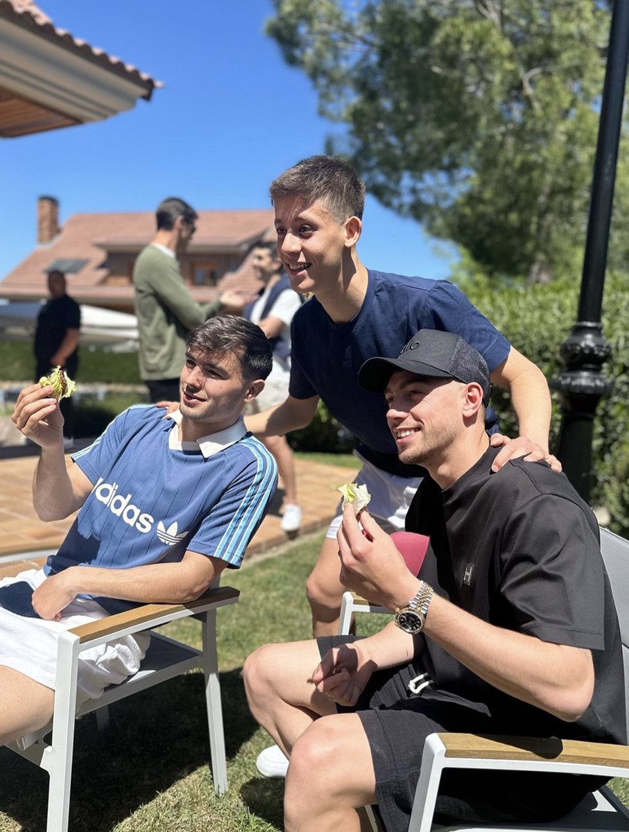 Brahim and Valverde at Arda Güler’s house. 🤍🇹🇷