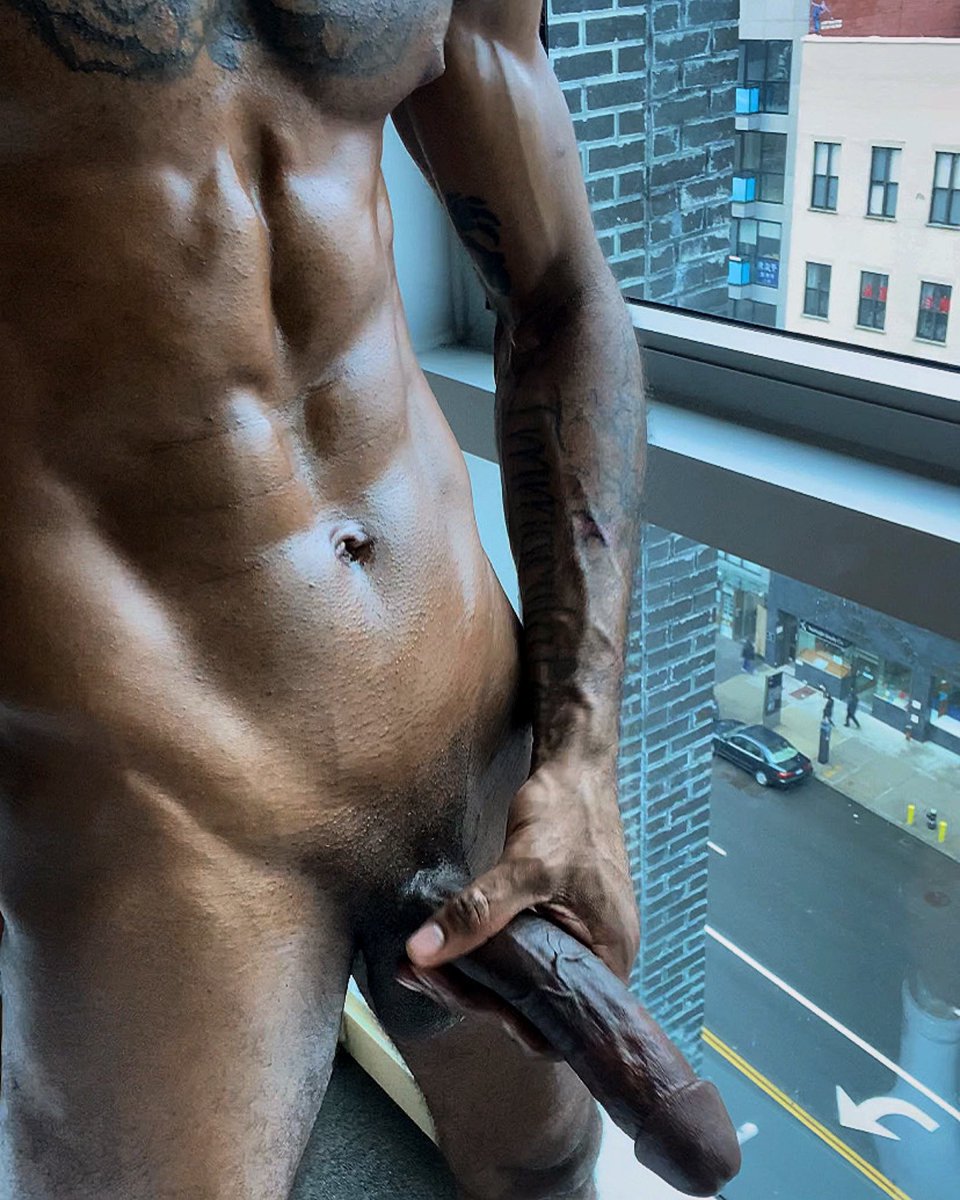 MnpTrblee's tweet photo. Where all the phat pretty pussies at 👀?
we tryna match energies &amp; make wet memories 😝🤭

Can i shove this Big Dick in &amp; out ur Happy Holes? 🙇🏾‍♂️ https://t.co/VTpZj431Sm