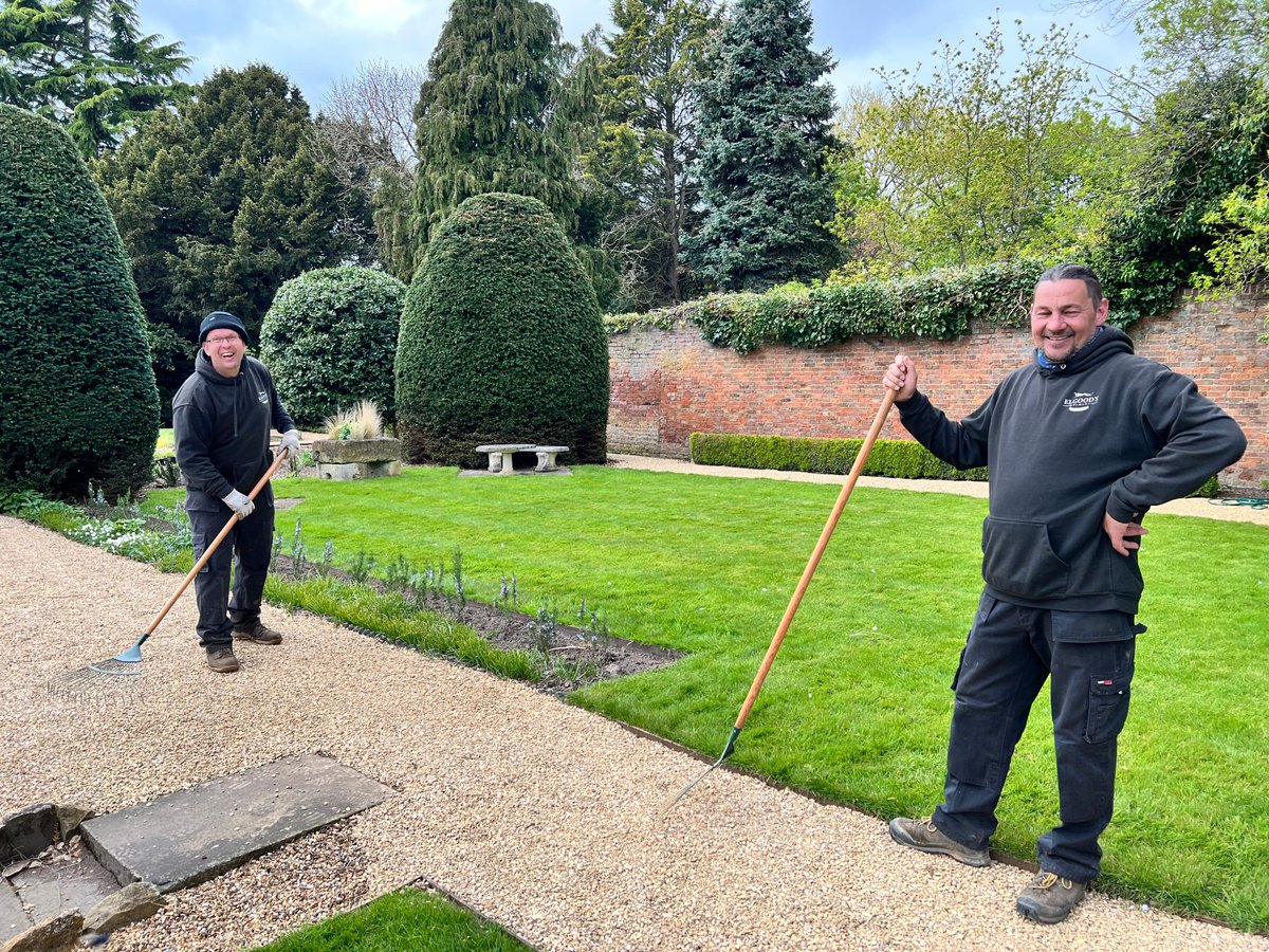The garden pathways are getting a makeover as we prep for our Garden Open Day on Sunday 28th April 12pm-4pm! 🌿✨ Can't wait to welcome you all! #GardenPrep #PathwayPerfection #elgoodsbrewery #hoprooms #gardenopenday