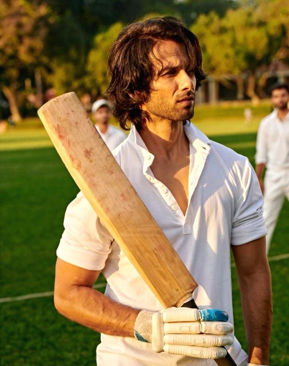 priyaadivarekar's tweet photo. I’ve said this before. Saying it again - #Jersey was one of the best films released in 2022. Deserved a LOT better at the BO. Wrong release timing, especially since the footfalls were quite low due to post c**id fear. 

One of @shahidkapoor’s best performance! #2YearsofJersey https://t.co/bmCMf6Bj0U