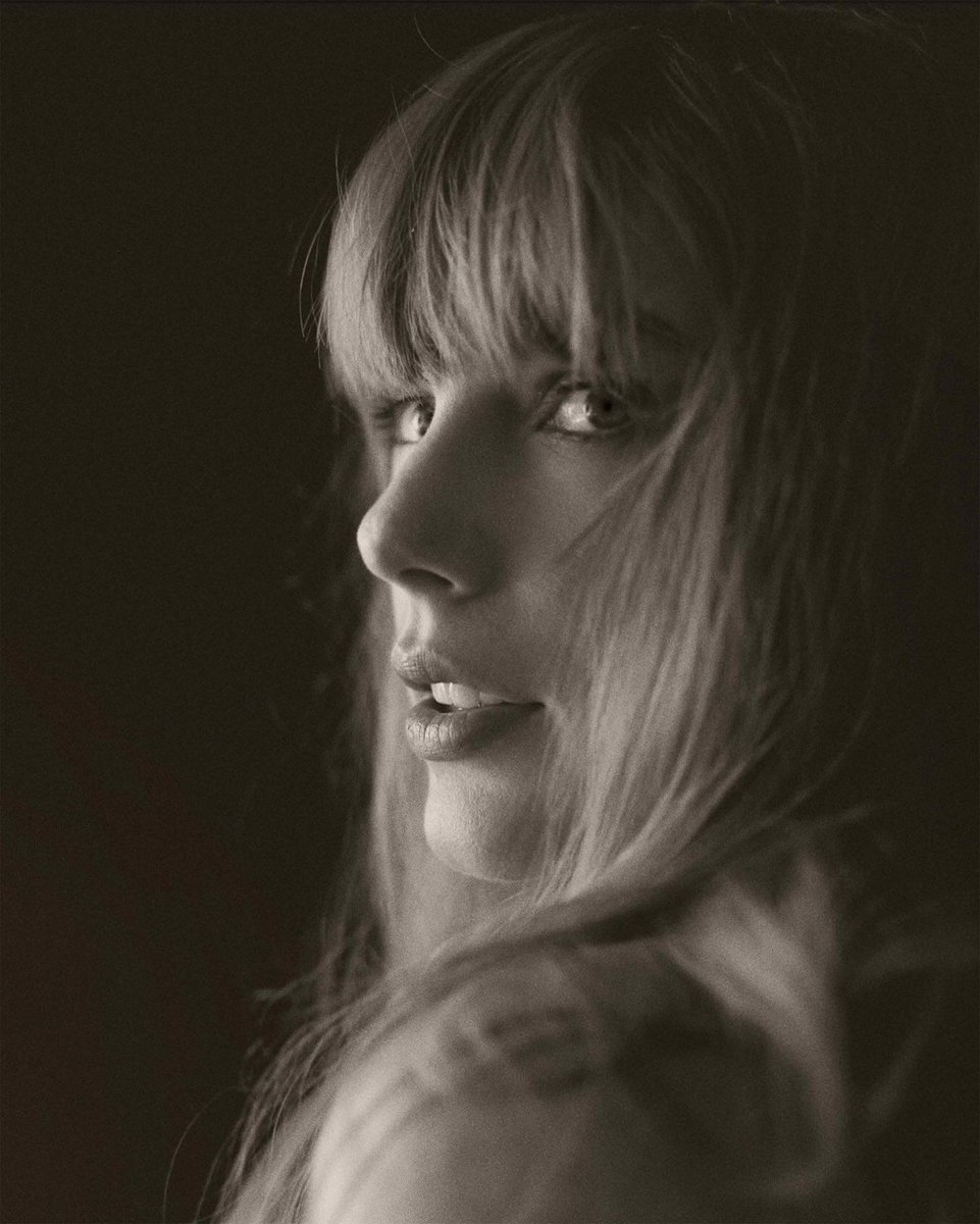 TheSwiftSociety's tweet photo. 🚨| "The Tortured Poets Department" becomes the fastest album in HISTORY to surpass 1 BILLION total streams worldwide. https://t.co/kGU0wh73vW