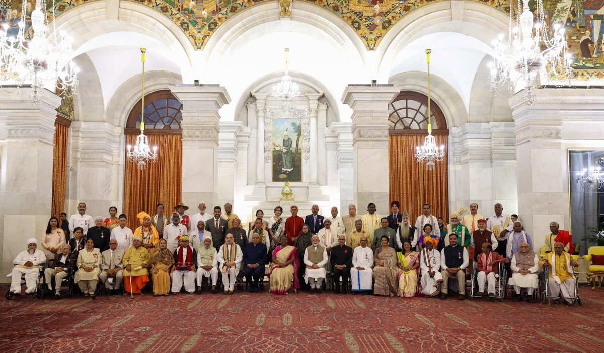 narendramodi's tweet photo. Attended the Civil Investiture Ceremony at Rashtrapati Bhavan where the Padma Awards were conferred. India is proud of all the recipients, who have excelled in diverse fields and brought a positive change in the lives of crores of people. https://t.co/Nz4lz1RKeF