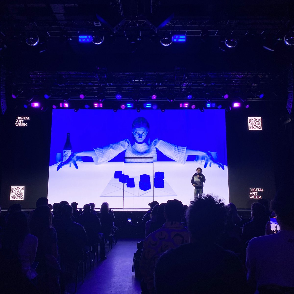 hirschandmann's tweet photo. 🤩 We’re feeling super inspired after attending the #DigitalArtWeek event at @OuternetGlobal today!
The entire event was insightful, and we particularly enjoyed artist Sean Rogg’s work focusing on shaping an algorithm for empathy through experimental performance, biometrics and VR. Tom McLoughlin from @territorystudio transported us into the world of fiction and how it inspires reality, and @hello_ouchhh by Ferdi Alıcı blew our minds with their creative and technical talent!
#DigitalArt #OuternetLondon #OuternetGlobal #XR #AlgorithmicArt #ExperientialDesign #DigiArt #DesignandTech